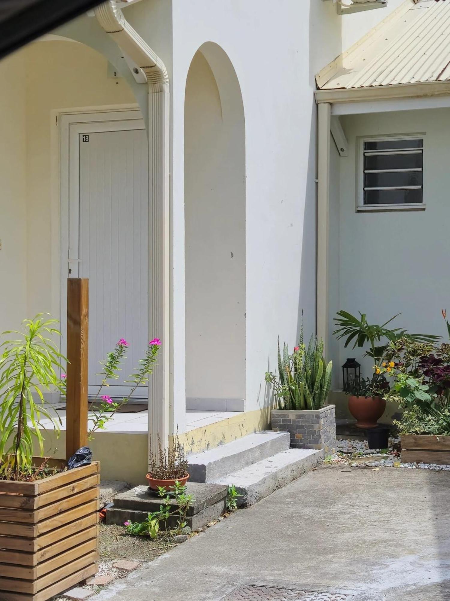 Maison Charmante A Sainte-Anne Avec Jardin Et Pergola En Bois. Eksteriør bilde