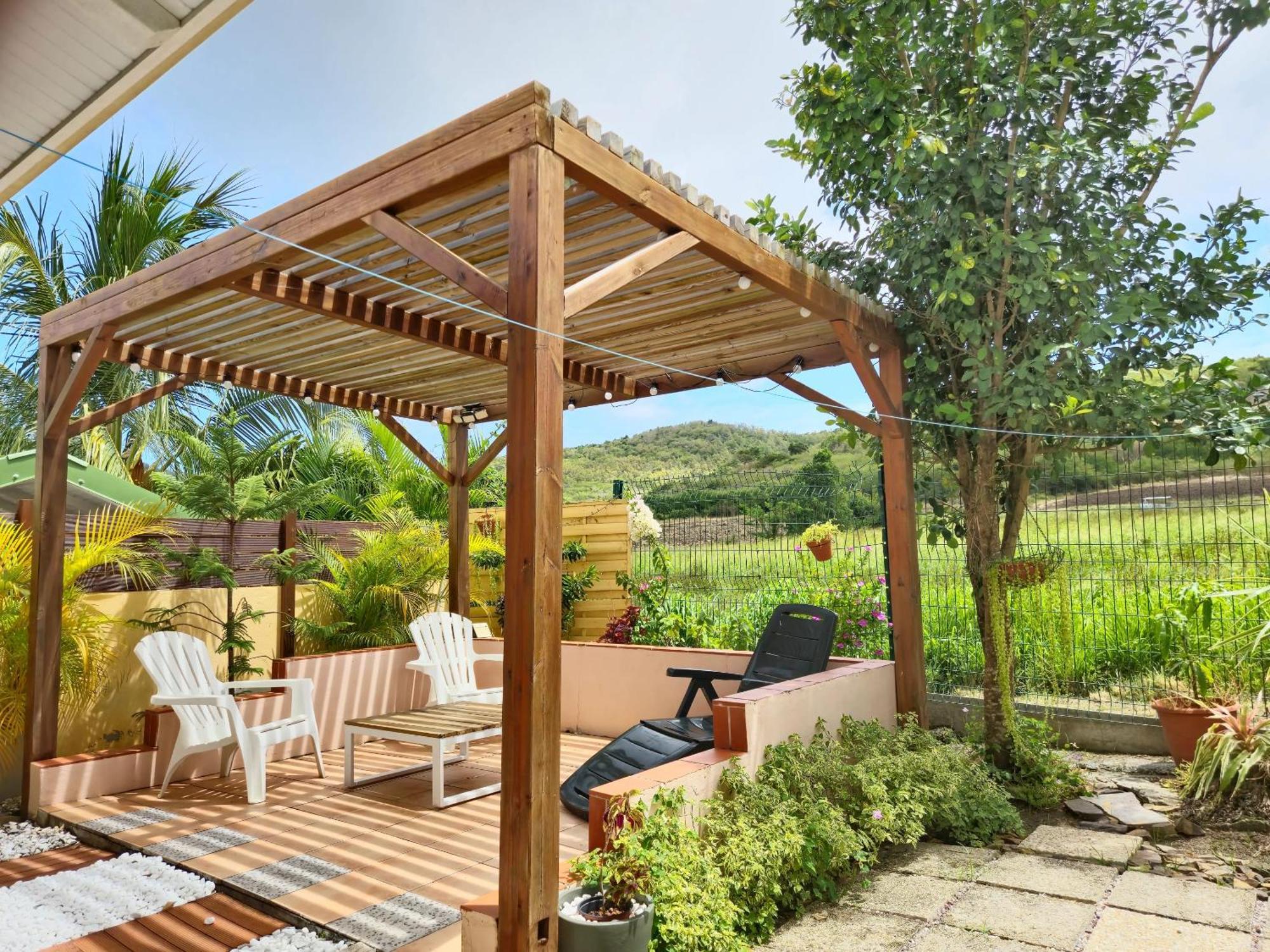 Maison Charmante A Sainte-Anne Avec Jardin Et Pergola En Bois. Eksteriør bilde